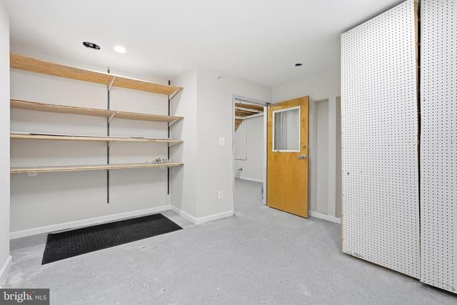 19925 INTERLACHEN CIR, Ashburn, VA 20147