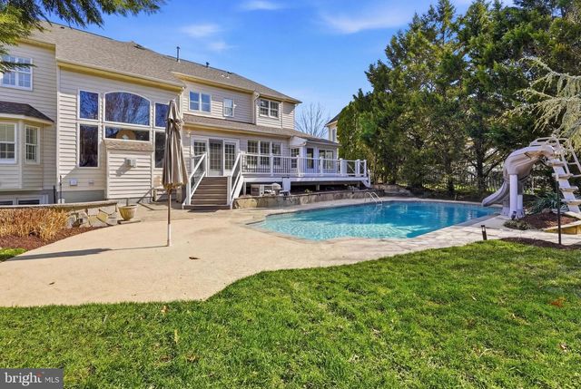 19925 INTERLACHEN CIR, Ashburn, VA 20147