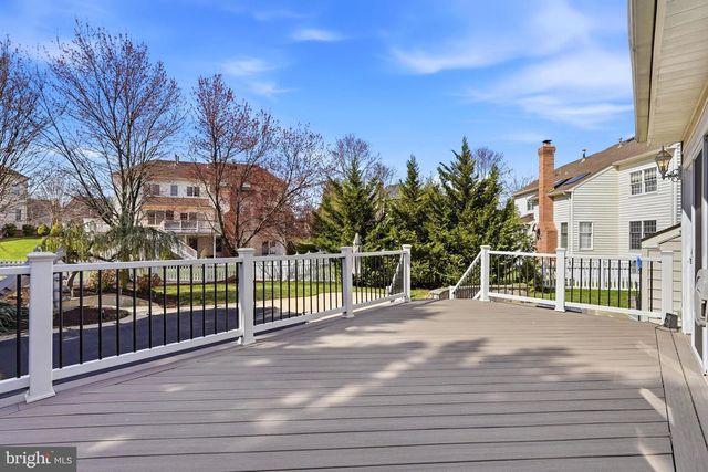 19925 INTERLACHEN CIR, Ashburn, VA 20147