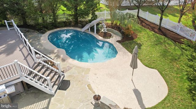 19925 INTERLACHEN CIR, Ashburn, VA 20147