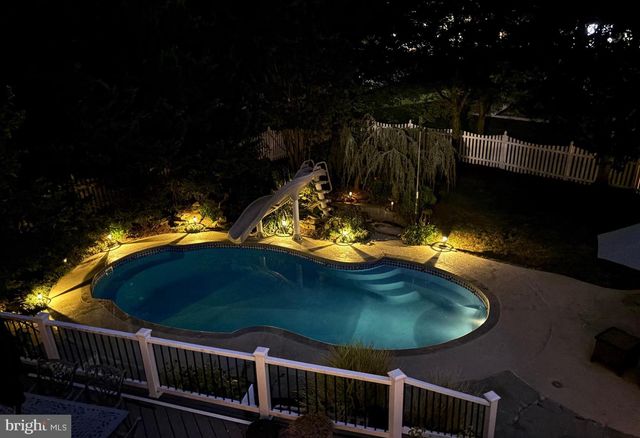 19925 INTERLACHEN CIR, Ashburn, VA 20147