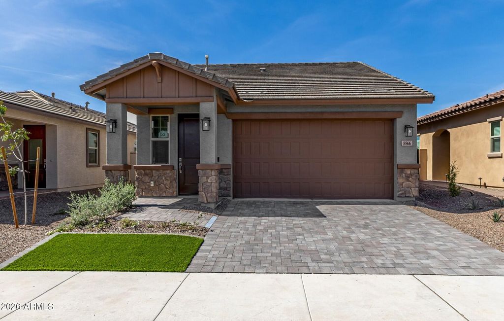 5566 N 205TH Lane, Buckeye, AZ 85396