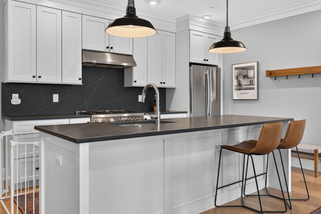 120 Brookside Ave 302, Boston, MA 02130