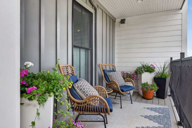 120 Brookside Ave 302, Boston, MA 02130