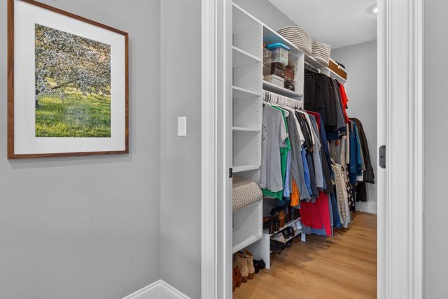 120 Brookside Ave 302, Boston, MA 02130
