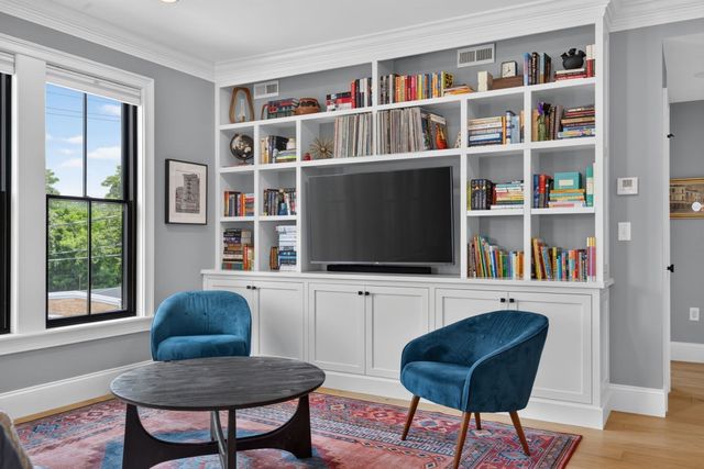 120 Brookside Ave 302, Boston, MA 02130