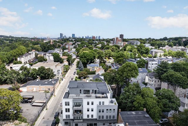 120 Brookside Ave 302, Boston, MA 02130