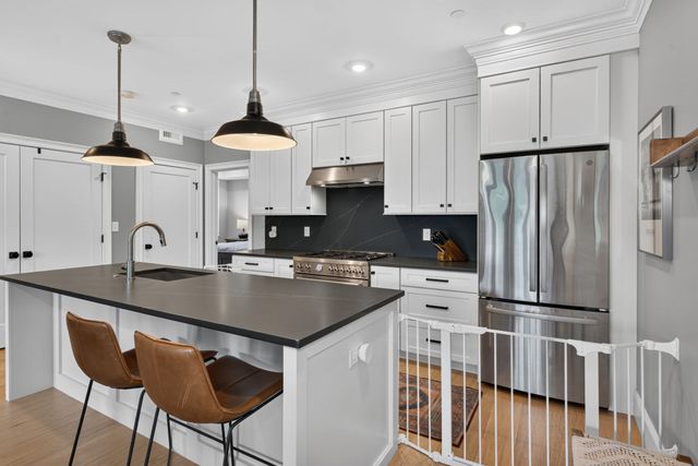 120 Brookside Ave 302, Boston, MA 02130