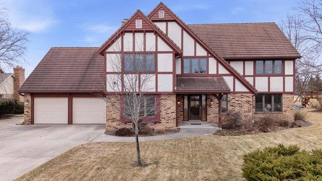 12605 N St Anne LANE, Mequon, WI 53092