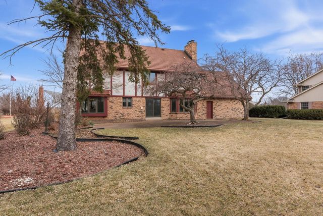 12605 N St Anne LANE, Mequon, WI 53092