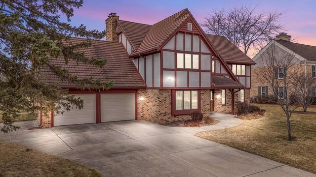12605 N St Anne LANE, Mequon, WI 53092