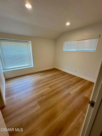 23939 Oxnard Street, Woodland Hills, CA 91367