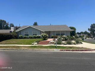 23939 Oxnard Street, Woodland Hills, CA 91367