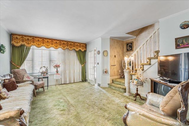 5732 138th Street, Flushing, NY 11355