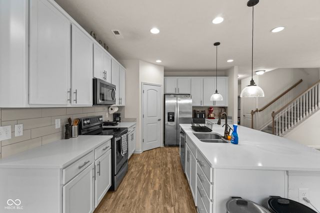 1398 Sarah Way, Avon, IN 46123