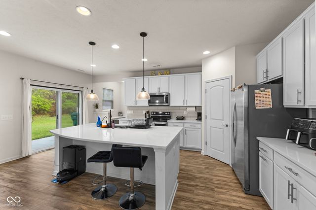 1398 Sarah Way, Avon, IN 46123