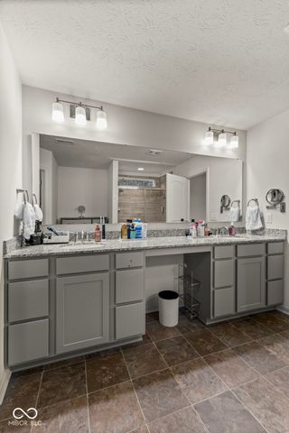 1398 Sarah Way, Avon, IN 46123