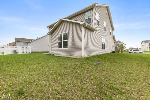 1398 Sarah Way, Avon, IN 46123
