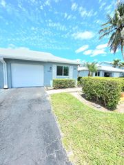 3931 Island Club Circle W, Lake Worth, FL 33462
