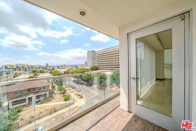 702 S Serrano Avenue 605, Los Angeles, CA 90005