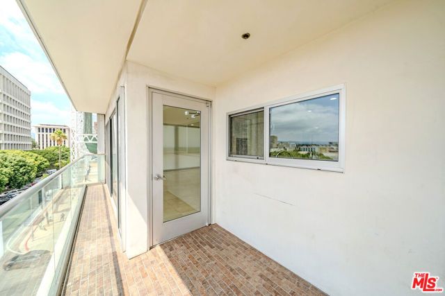 702 S Serrano Avenue 605, Los Angeles, CA 90005