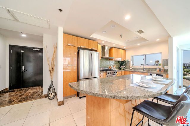 702 S Serrano Avenue 605, Los Angeles, CA 90005