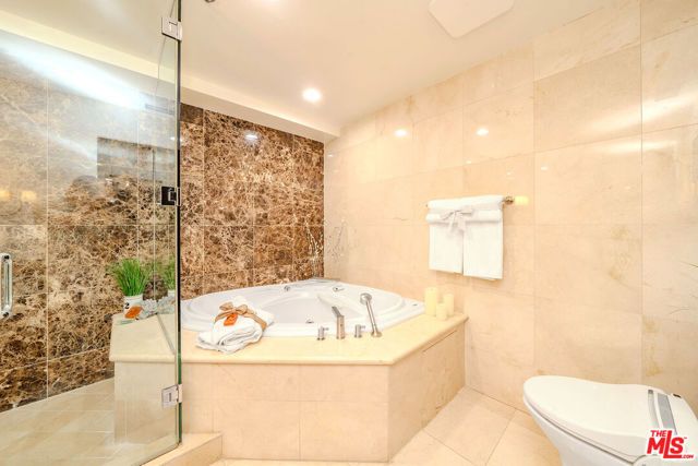 702 S Serrano Avenue 605, Los Angeles, CA 90005