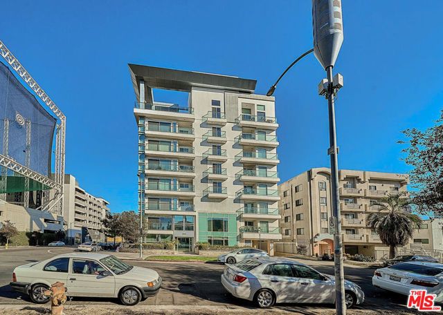 702 S Serrano Avenue 605, Los Angeles, CA 90005