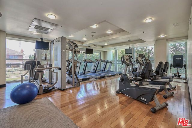 702 S Serrano Avenue 605, Los Angeles, CA 90005