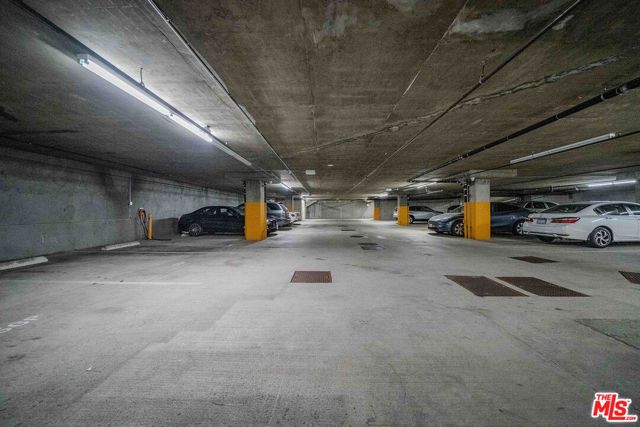 702 S Serrano Avenue 605, Los Angeles, CA 90005