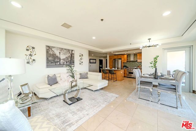 702 S Serrano Avenue 605, Los Angeles, CA 90005