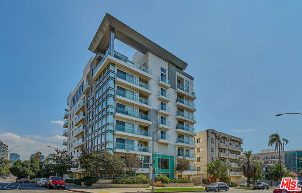 702 S Serrano Avenue 605, Los Angeles, CA 90005