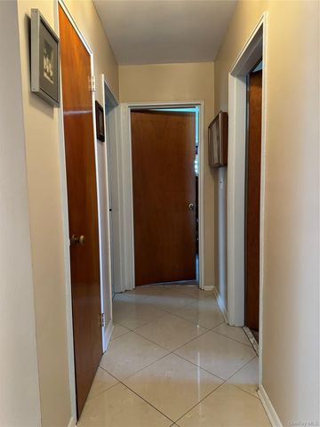 3938 Bernice Road, Seaford, NY 11783