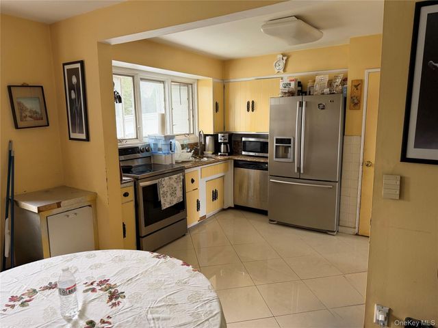 3938 Bernice Road, Seaford, NY 11783