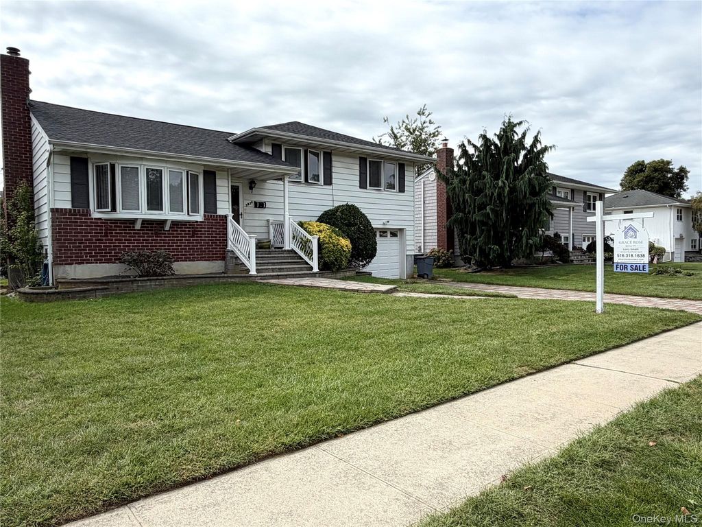 3938 Bernice Road, Seaford, NY 11783 — photo 2