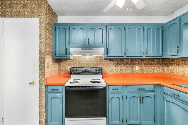 3106 Sasanqua SW Lane, Marietta, GA 30008