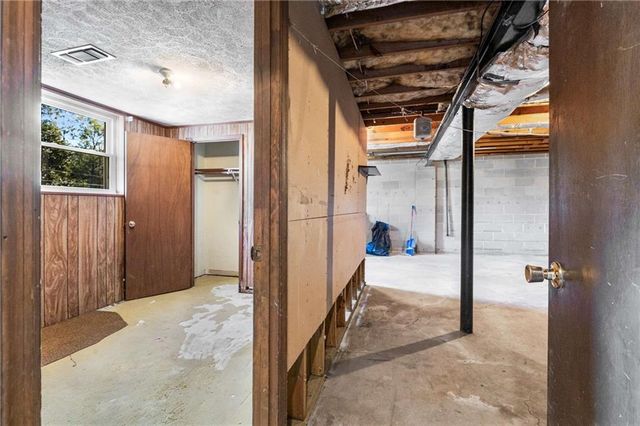 3106 Sasanqua SW Lane, Marietta, GA 30008