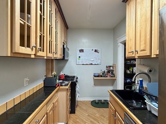 335 S Huntington 1, Boston, MA 02130