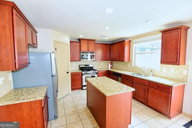 1721 Bridle Road, Lawrenceville, GA 30043