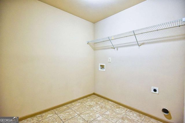 1721 Bridle Road, Lawrenceville, GA 30043
