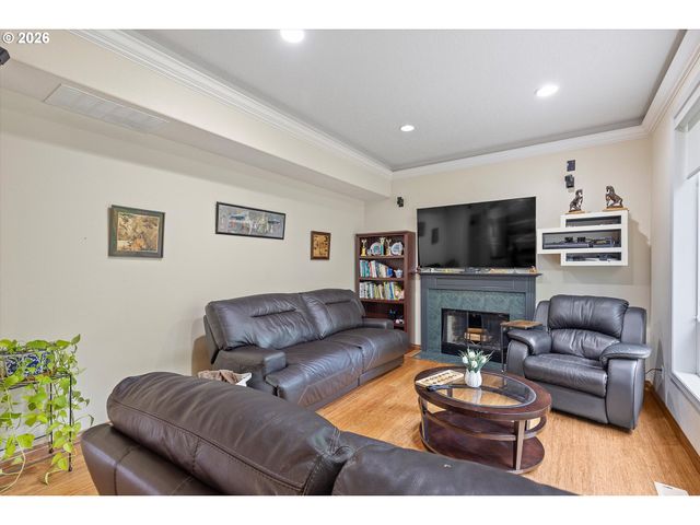 14854 Nw FAWNLILY Dr, Portland, OR 97229