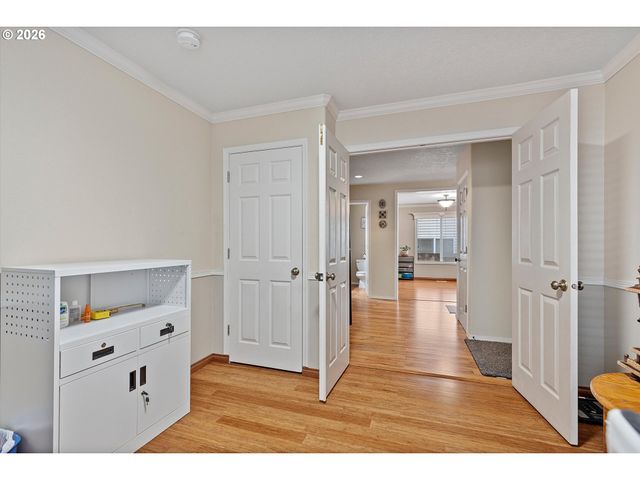 14854 Nw FAWNLILY Dr, Portland, OR 97229