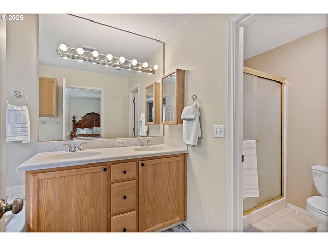 14854 Nw FAWNLILY Dr, Portland, OR 97229