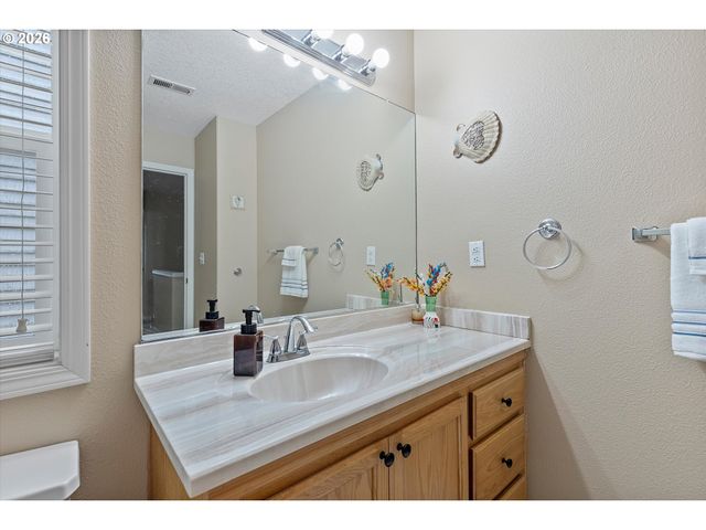 14854 Nw FAWNLILY Dr, Portland, OR 97229