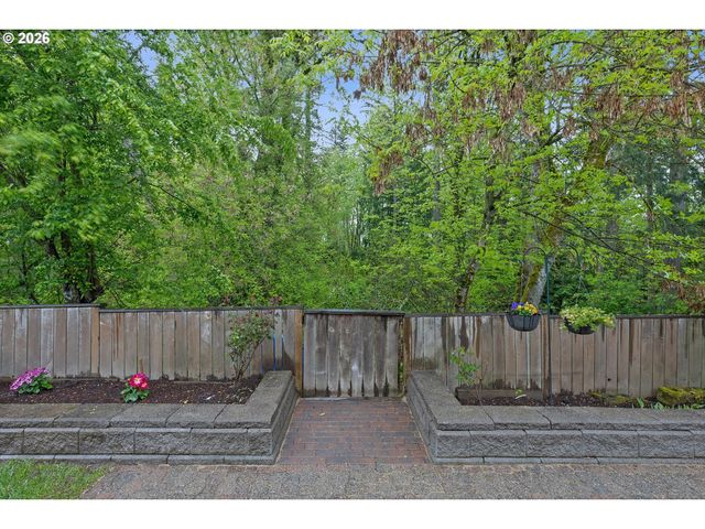 14854 Nw FAWNLILY Dr, Portland, OR 97229