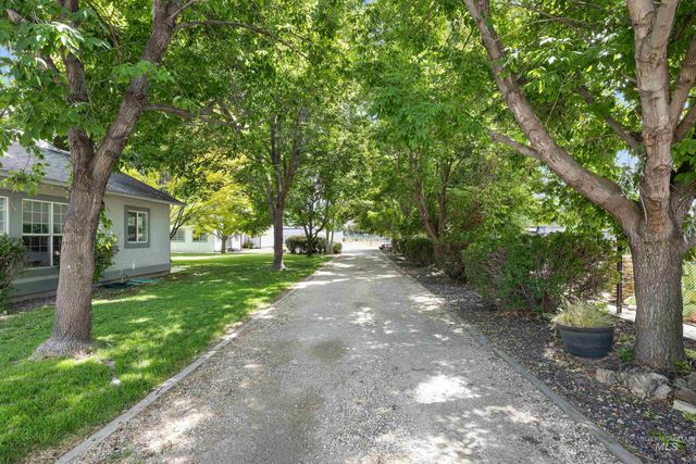 629 Lone Star Road, Nampa, ID 83651