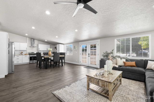 629 Lone Star Road, Nampa, ID 83651
