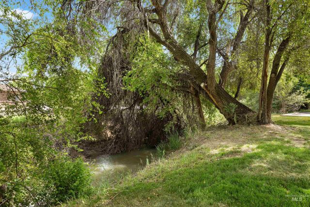 629 Lone Star Road, Nampa, ID 83651
