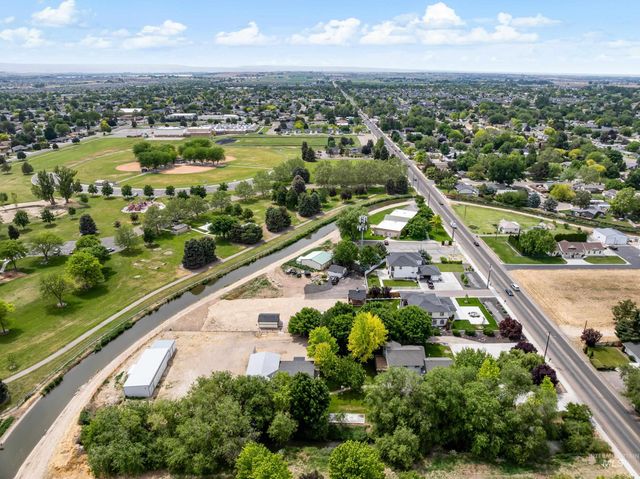 629 Lone Star Road, Nampa, ID 83651