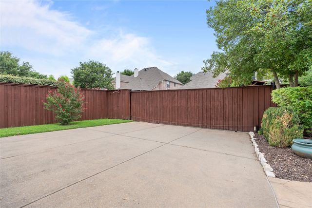 3325 Edwards Drive, Plano, TX 75025